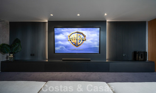 Maison de ville luxueusement rénovée à vendre dans un quartier résidentiel privilégié du Golden Mile de Marbella 61621 