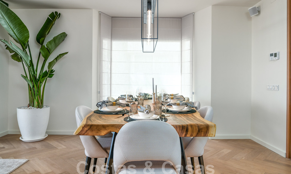 Maison de ville luxueusement rénovée à vendre dans un quartier résidentiel privilégié du Golden Mile de Marbella 61629