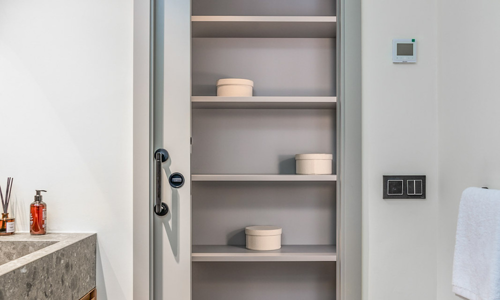 Maison de ville luxueusement rénovée à vendre dans un quartier résidentiel privilégié du Golden Mile de Marbella 61631