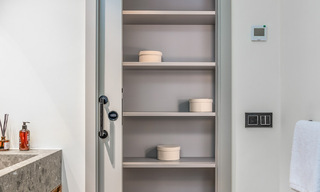 Maison de ville luxueusement rénovée à vendre dans un quartier résidentiel privilégié du Golden Mile de Marbella 61631 