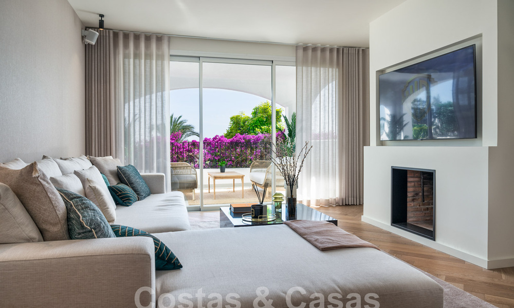 Maison de ville luxueusement rénovée à vendre dans un quartier résidentiel privilégié du Golden Mile de Marbella 61637