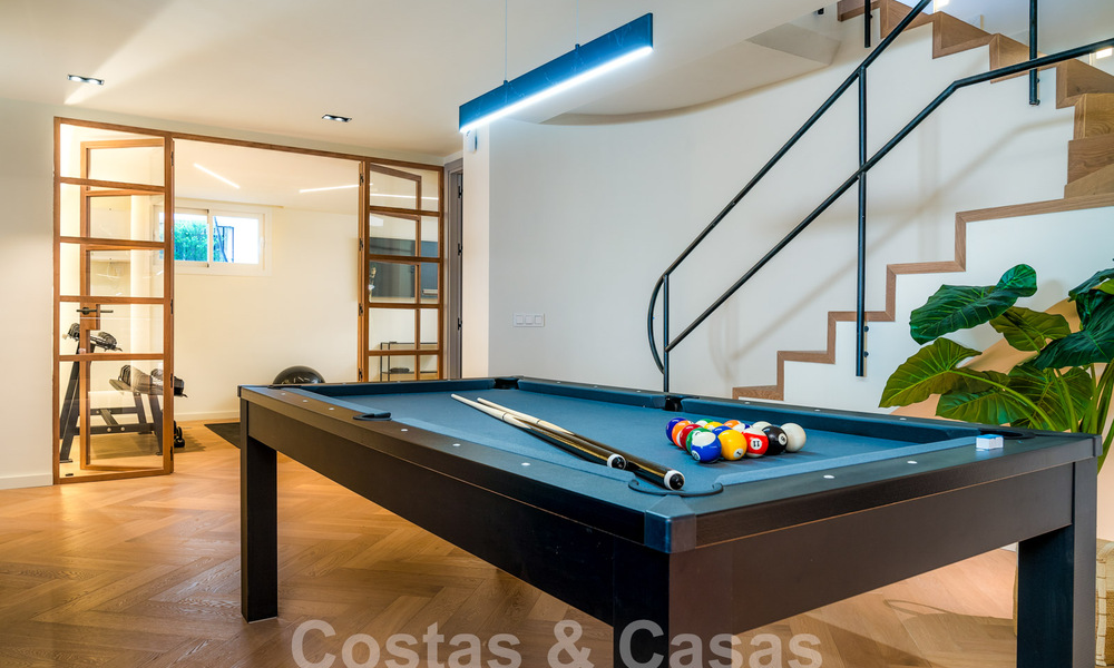 Maison de ville luxueusement rénovée à vendre dans un quartier résidentiel privilégié du Golden Mile de Marbella 61643