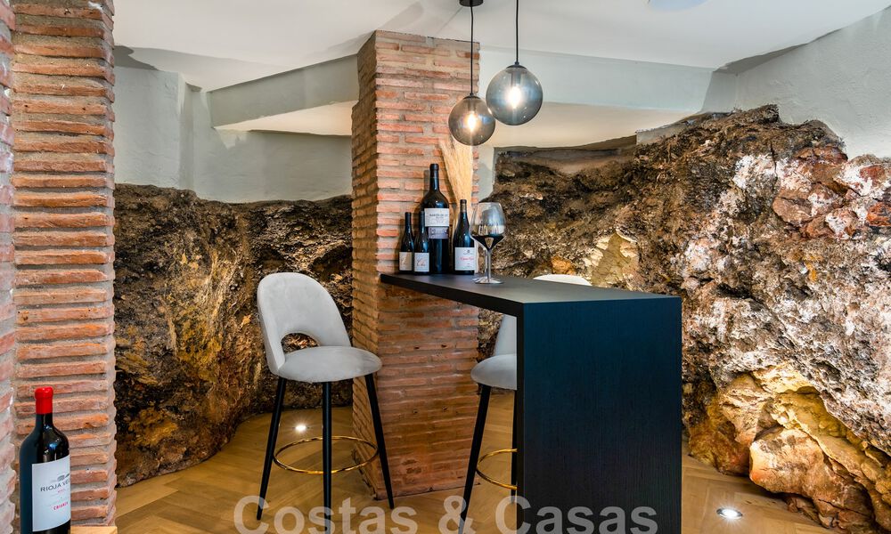Maison de ville luxueusement rénovée à vendre dans un quartier résidentiel privilégié du Golden Mile de Marbella 61647