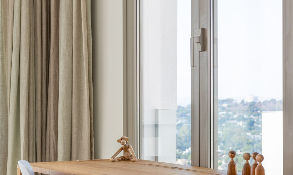 Penthouse de luxe sophistiqué et spacieux à vendre avec vue sur la mer dans un complexe de luxe à Nueva Andalucia, Marbella 61230