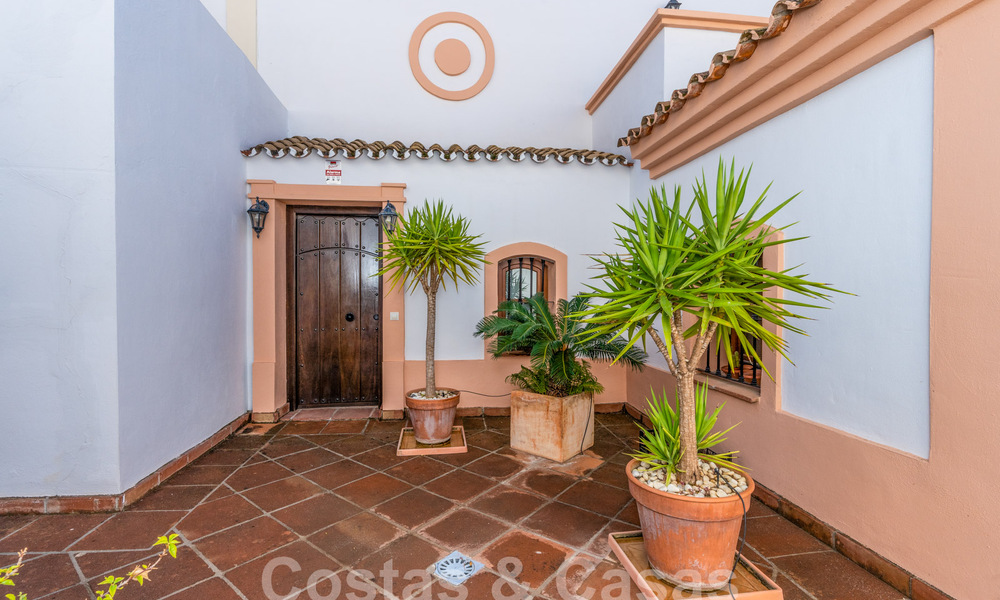 Charmante maison jumelée andalou avec vue sur la mer à vendre sur les collines de Marbella - Benahavis 61892