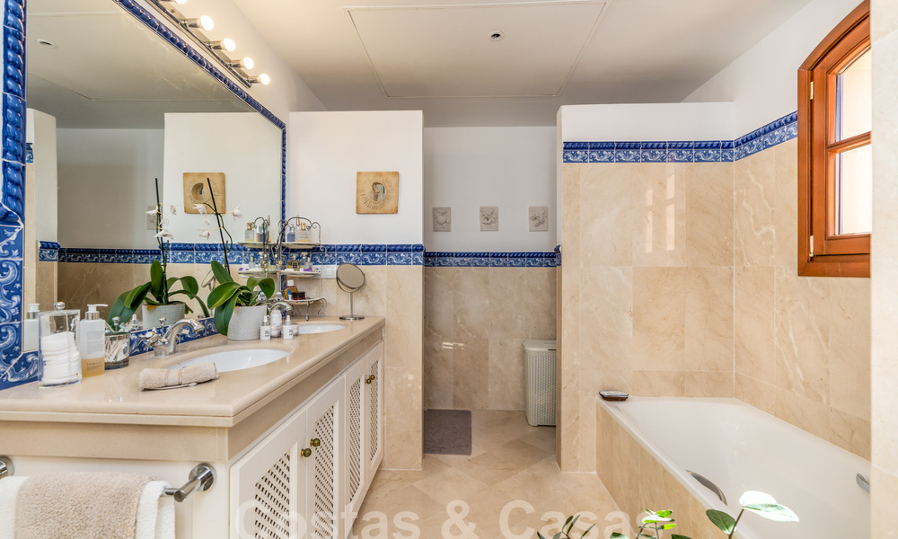 Charmante maison jumelée andalou avec vue sur la mer à vendre sur les collines de Marbella - Benahavis 61907