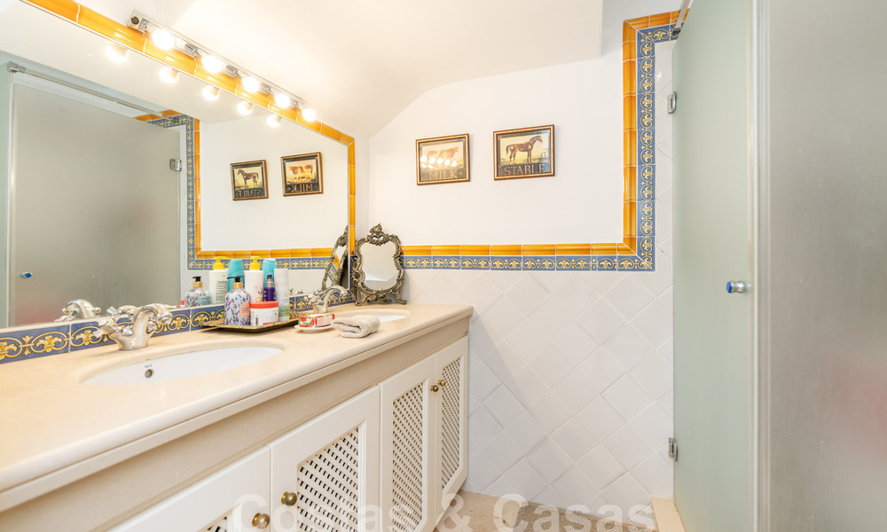 Charmante maison jumelée andalou avec vue sur la mer à vendre sur les collines de Marbella - Benahavis 61917