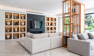 Villa de luxe au design moderne et méditerranéen à vendre dans une zone de golf populaire à Nueva Andalucia, Marbella 61661 