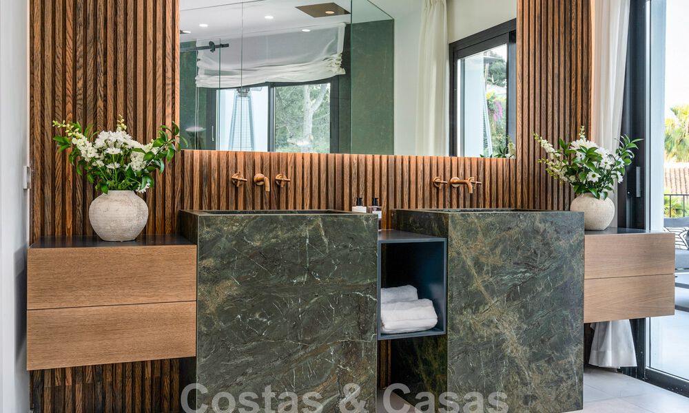 Villa de luxe au design moderne et méditerranéen à vendre dans une zone de golf populaire à Nueva Andalucia, Marbella 61669