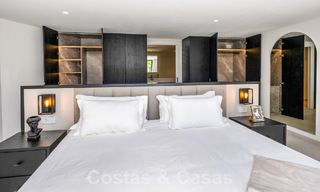 Villa de luxe au design moderne et méditerranéen à vendre dans une zone de golf populaire à Nueva Andalucia, Marbella 61670 