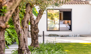 Villa de luxe au design moderne et méditerranéen à vendre dans une zone de golf populaire à Nueva Andalucia, Marbella 61676 