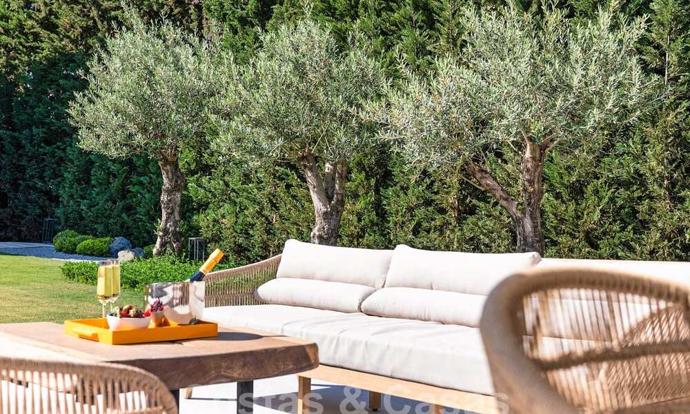 Villa de luxe au design moderne et méditerranéen à vendre dans une zone de golf populaire à Nueva Andalucia, Marbella 61677