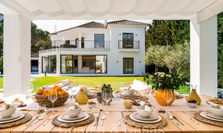 Villa de luxe au design moderne et méditerranéen à vendre dans une zone de golf populaire à Nueva Andalucia, Marbella 61678 