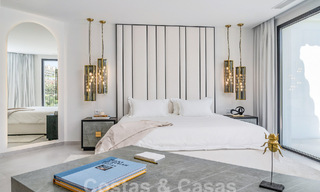Villa de luxe au design moderne et méditerranéen à vendre dans une zone de golf populaire à Nueva Andalucia, Marbella 61680 