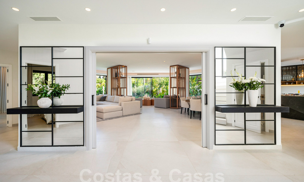 Villa de luxe au design moderne et méditerranéen à vendre dans une zone de golf populaire à Nueva Andalucia, Marbella 61692