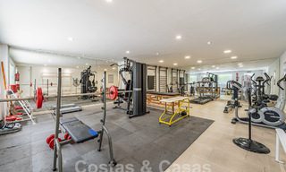 Luxueux appartement à vendre avec vue panoramique sur la mer dans une urbanisation fermée sur le Golden Mile, Marbella 61718 