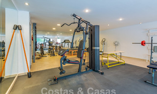 Luxueux appartement à vendre avec vue panoramique sur la mer dans une urbanisation fermée sur le Golden Mile, Marbella 61719 