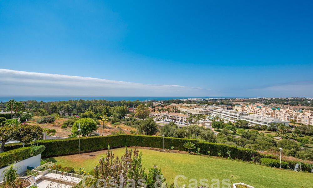 Luxueux appartement à vendre avec vue panoramique sur la mer dans une urbanisation fermée sur le Golden Mile, Marbella 61729