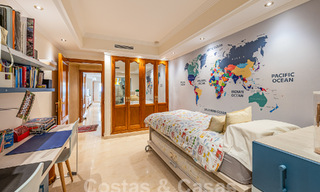 Luxueux appartement à vendre avec vue panoramique sur la mer dans une urbanisation fermée sur le Golden Mile, Marbella 61732 