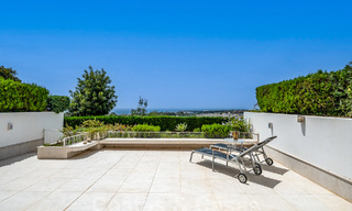 Luxueux appartement à vendre avec vue panoramique sur la mer dans une urbanisation fermée sur le Golden Mile, Marbella 61746 