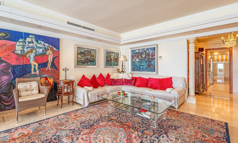 Luxueux appartement à vendre avec vue panoramique sur la mer dans une urbanisation fermée sur le Golden Mile, Marbella 61754