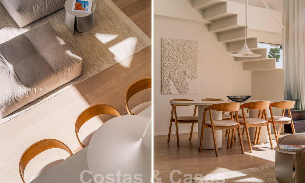 Impressionnant penthouse rénové à vendre avec vue panoramique sur le golf et la mer au cœur de Nueva Andalucia, Marbella 61826