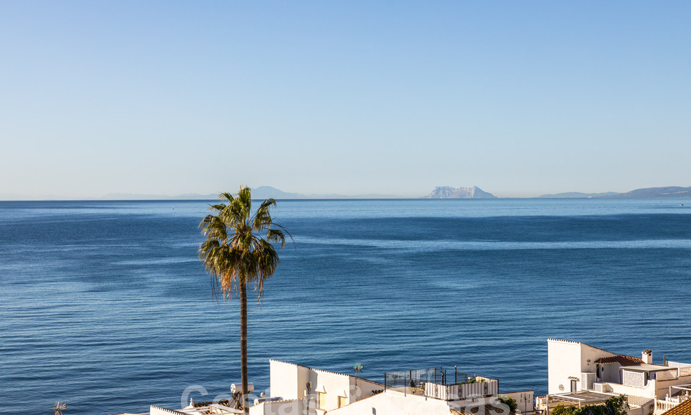 Penthouse près de la plage avec 3 chambres et vue panoramique sur la mer à vendre sur le New Golden Mile entre Marbella et Estepona 61365