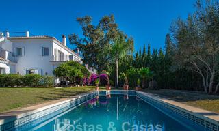 Villa de luxe méditerranéenne à vendre à quelques pas de la plage et des commodités à Guadalmina Baja, Marbella 61846 