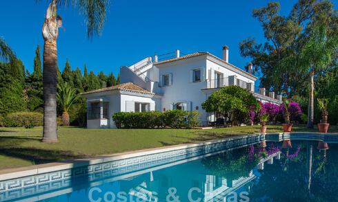 Villa de luxe méditerranéenne à vendre à quelques pas de la plage et des commodités à Guadalmina Baja, Marbella 61849