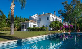 Villa de luxe méditerranéenne à vendre à quelques pas de la plage et des commodités à Guadalmina Baja, Marbella 61849 