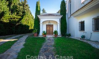 Villa de luxe méditerranéenne à vendre à quelques pas de la plage et des commodités à Guadalmina Baja, Marbella 61852 