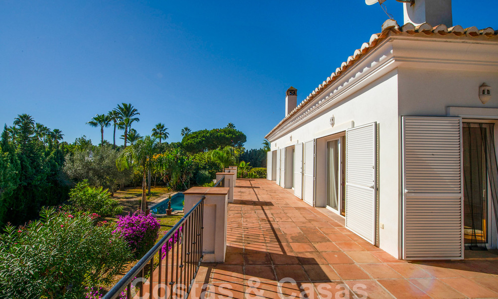 Villa de luxe méditerranéenne à vendre à quelques pas de la plage et des commodités à Guadalmina Baja, Marbella 61879