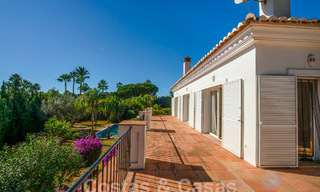 Villa de luxe méditerranéenne à vendre à quelques pas de la plage et des commodités à Guadalmina Baja, Marbella 61879 