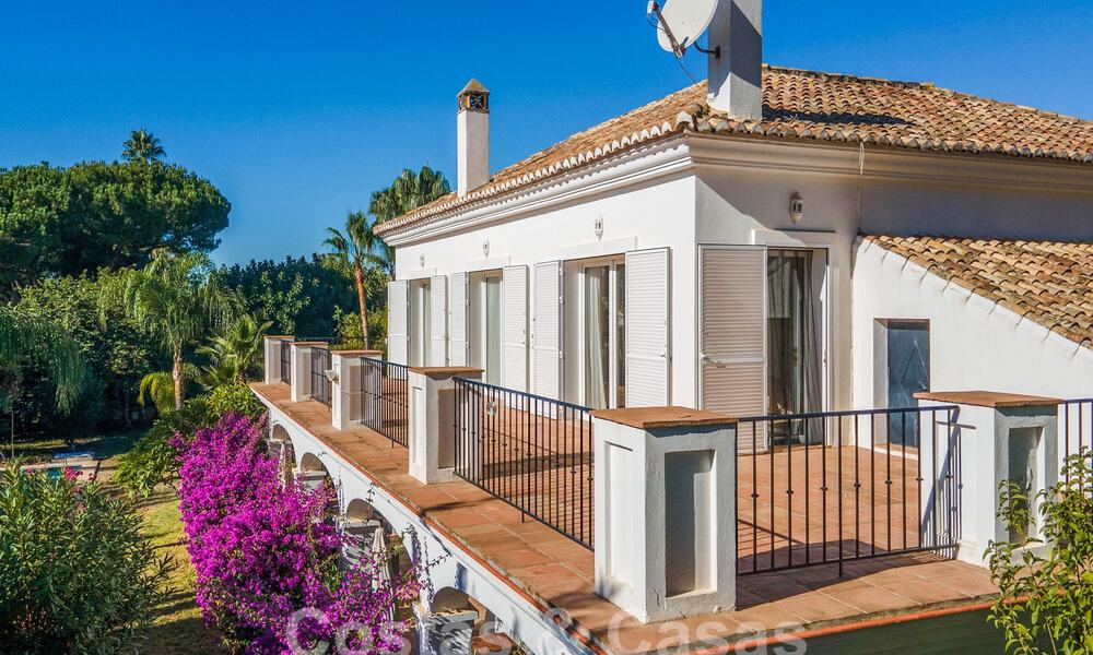 Villa de luxe méditerranéenne à vendre à quelques pas de la plage et des commodités à Guadalmina Baja, Marbella 61881