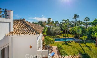 Villa de luxe méditerranéenne à vendre à quelques pas de la plage et des commodités à Guadalmina Baja, Marbella 61884 