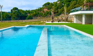 Nouvelle villa moderne de luxe à vendre avec vue panoramique sur la mer dans l'exclusif Marbella Club Golf Resort à Benahavis - Marbella 61967 
