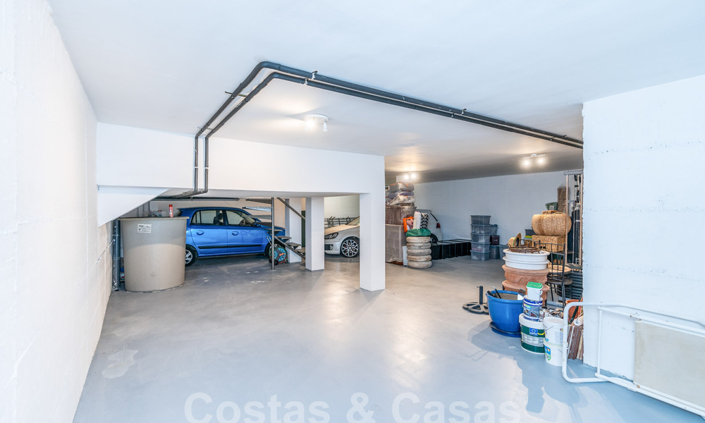 Charmante maison familiale à vendre avec vue sur le golf et les montagnes à Benahavis – Marbella 62076