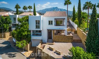 Charmante maison familiale à vendre avec vue sur le golf et les montagnes à Benahavis – Marbella 62077 