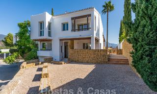 Charmante maison familiale à vendre avec vue sur le golf et les montagnes à Benahavis – Marbella 62079 