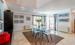 Charmante maison familiale à vendre avec vue sur le golf et les montagnes à Benahavis – Marbella 62088 