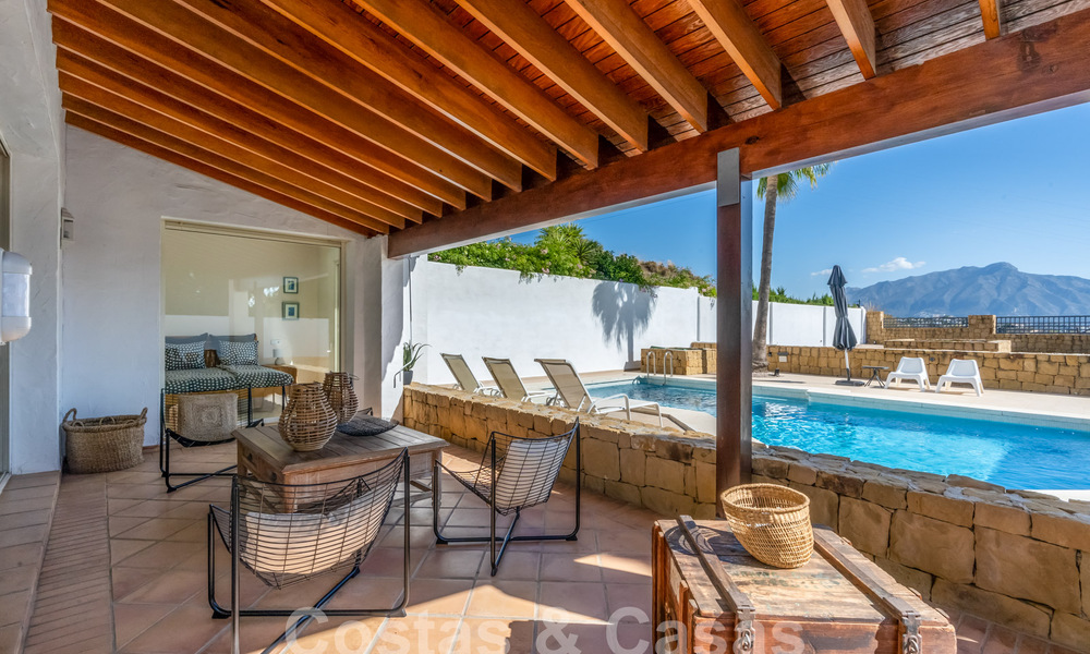 Charmante maison familiale à vendre avec vue sur le golf et les montagnes à Benahavis – Marbella 62095