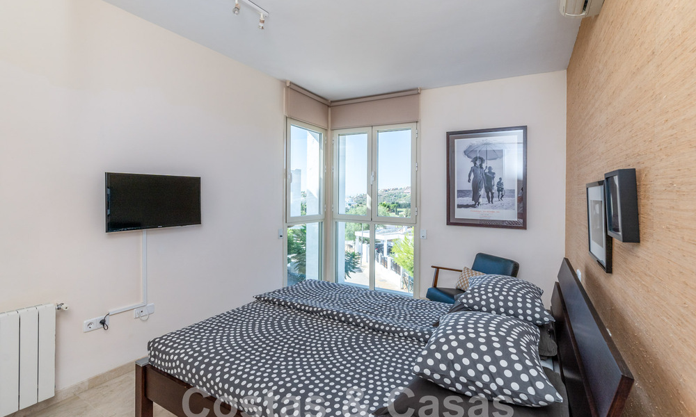 Charmante maison familiale à vendre avec vue sur le golf et les montagnes à Benahavis – Marbella 62101