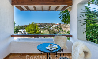 Charmante maison familiale à vendre avec vue sur le golf et les montagnes à Benahavis – Marbella 62115 