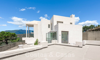 Villa moderne à terminer à vendre entourée de vues à 360º sur les montagnes, le lac et la mer, près de Marbella 61929 