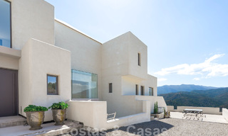 Villa moderne à terminer à vendre entourée de vues à 360º sur les montagnes, le lac et la mer, près de Marbella 61931 