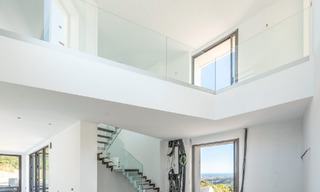 Villa moderne à terminer à vendre entourée de vues à 360º sur les montagnes, le lac et la mer, près de Marbella 61939 