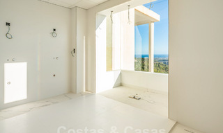 Villa moderne à terminer à vendre entourée de vues à 360º sur les montagnes, le lac et la mer, près de Marbella 61945 