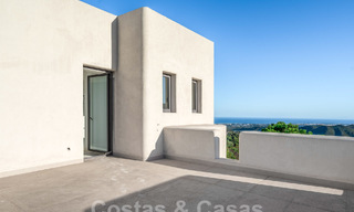 Villa moderne à terminer à vendre entourée de vues à 360º sur les montagnes, le lac et la mer, près de Marbella 61946 