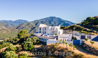 Villa moderne à terminer à vendre entourée de vues à 360º sur les montagnes, le lac et la mer, près de Marbella 61948 