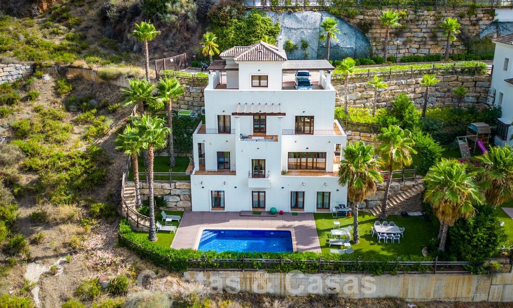 Spacieuse villa individuelle à vendre dans une résidence privée exclusive à Benahavis - Marbella 62121
